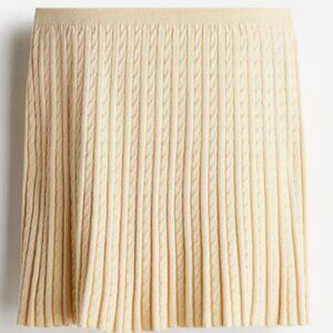 NWT- Light Yellow Cable Knit Gently Flared Skirt, Medium